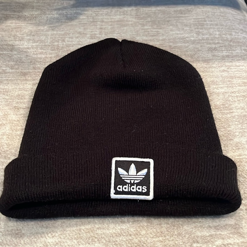 Adidas black white ski and cold weather beanie hat